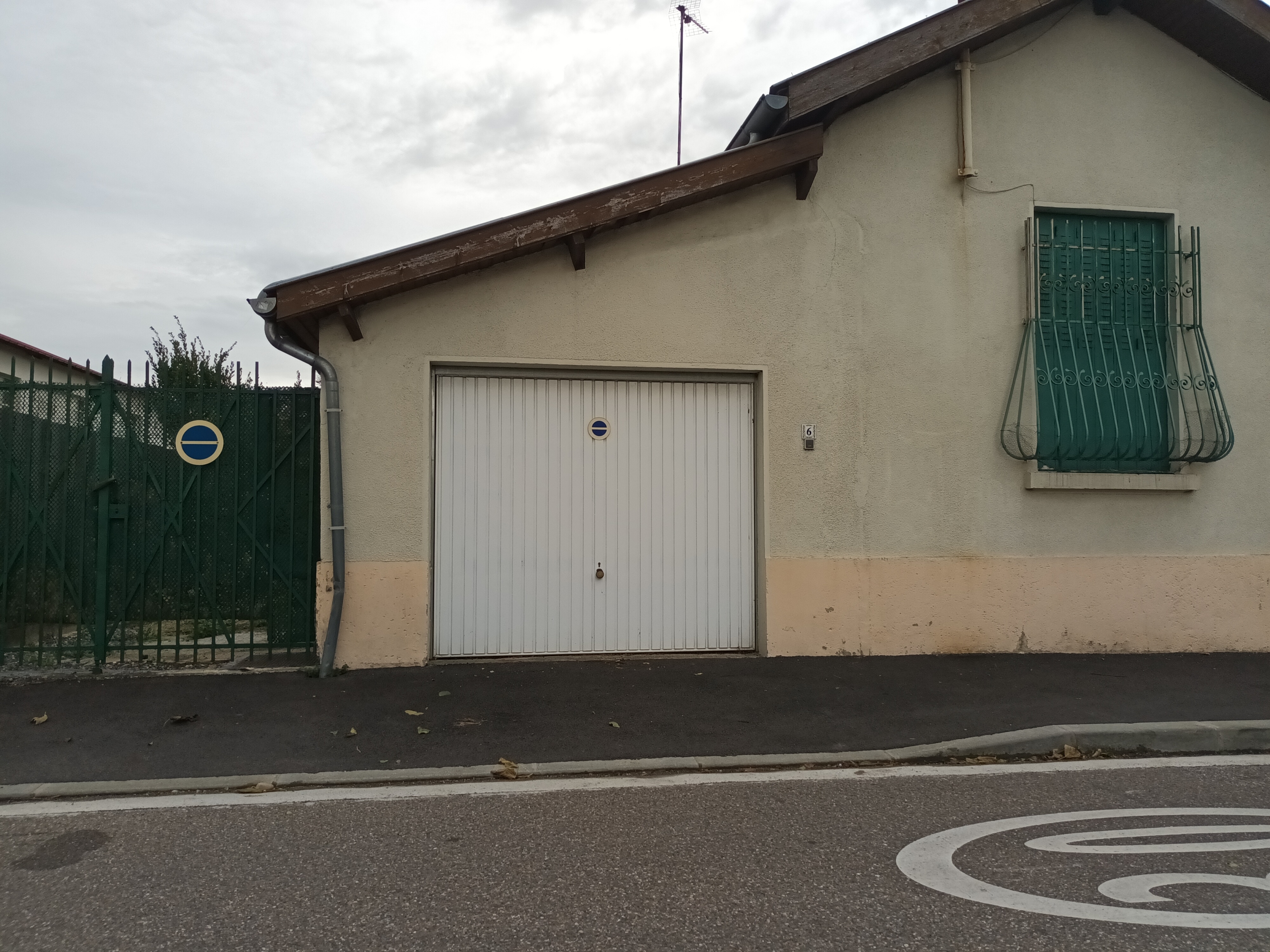 transformation garage en pièce de vie