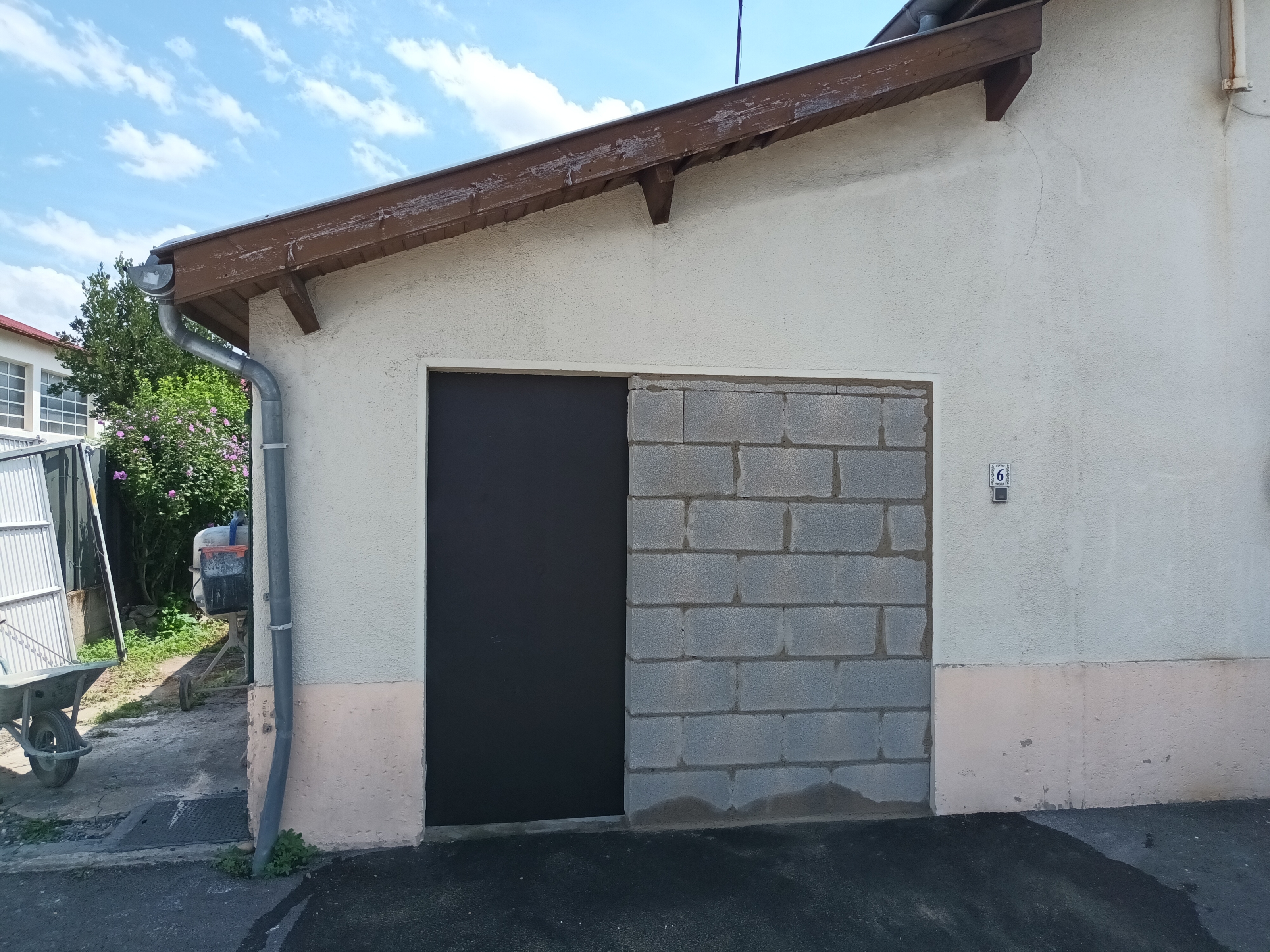 transformation garage en pièce de vie